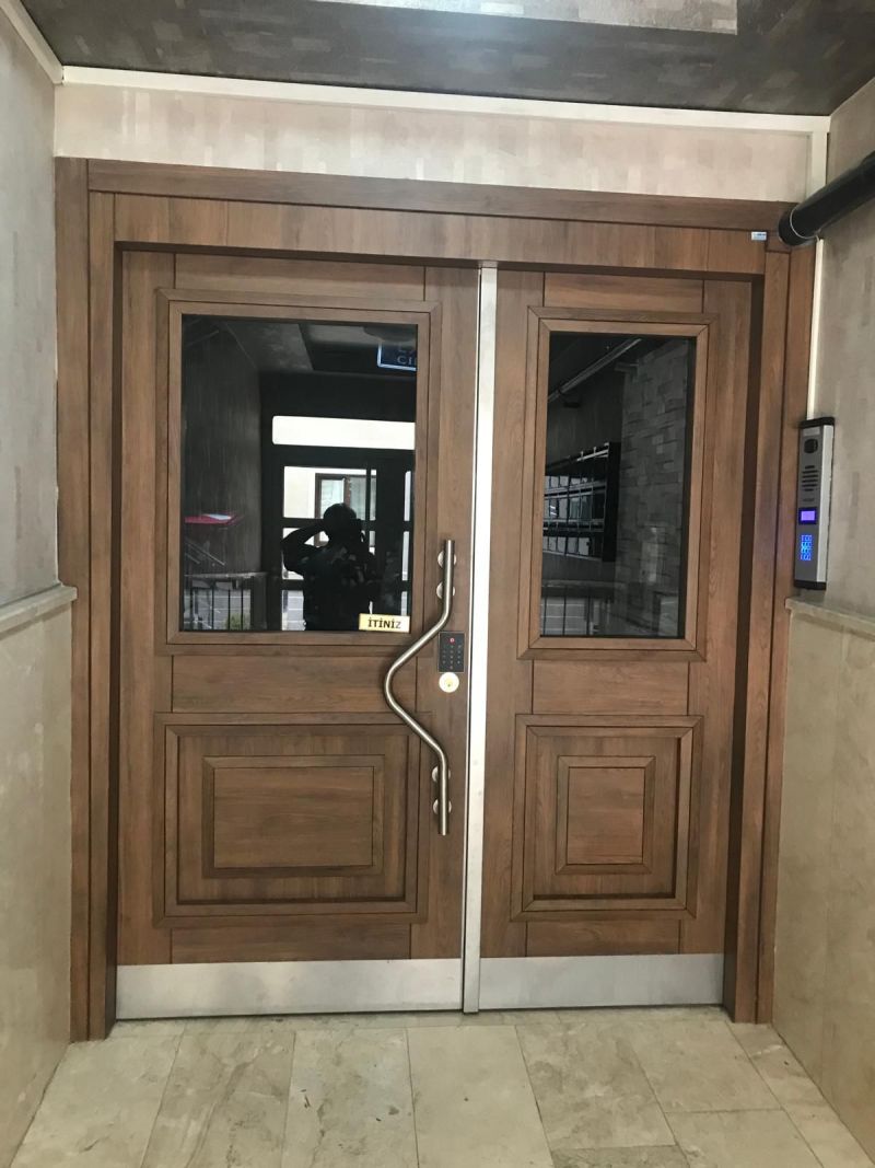 İstanbul apartman kapısı, Çelik kapı