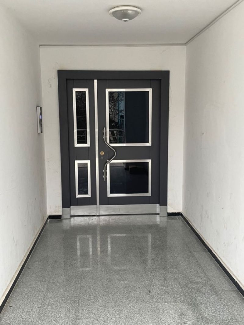 İstanbul bina kapısı, Çift Kanatlı kapı