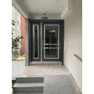 Dışarı açılan Bina Kapısı, Yeni kapı modelleri D-508