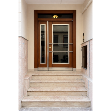 Üsküdar Aile apartman kapısı D-540